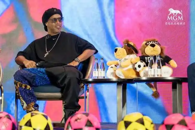 手投身花滑 手投身花滑